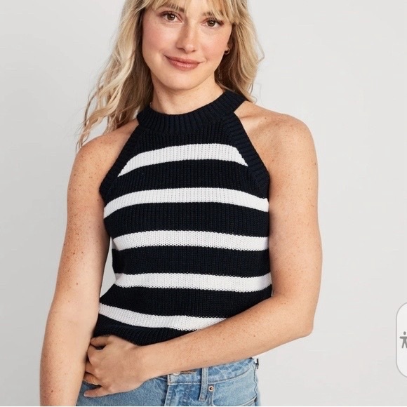 Old Navy NWOT! Navy/White Knit Sleeveless Striped Shaker Stitch Cropped Sweater - Picture 3 of 17
